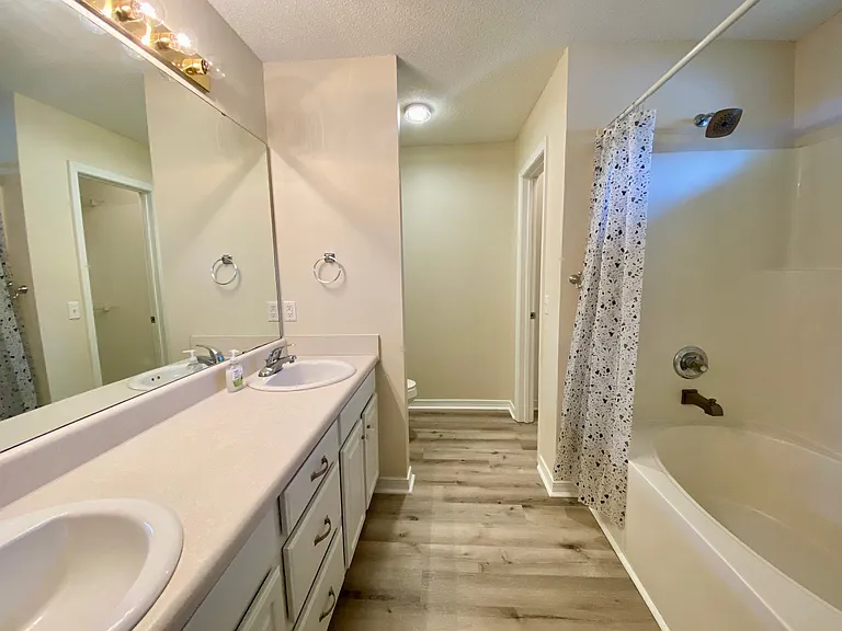 1550 Oakhill Rd — Photo 10
