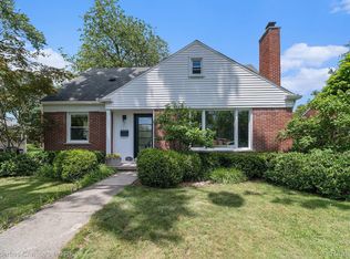 17850 Beverly Rd, Beverly Hills, MI 48025