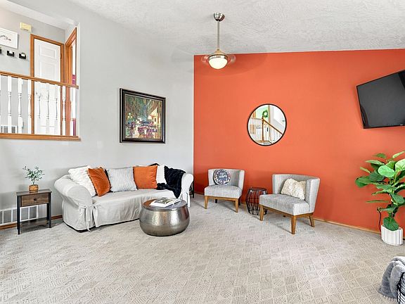 5th image of 2611 Oxford Cir