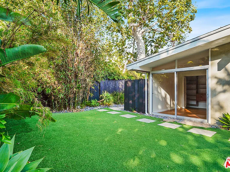 30725 Manzano Dr — Photo 10
