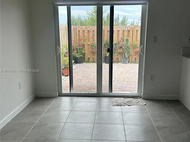 2582 SE 29th St — Photo 12