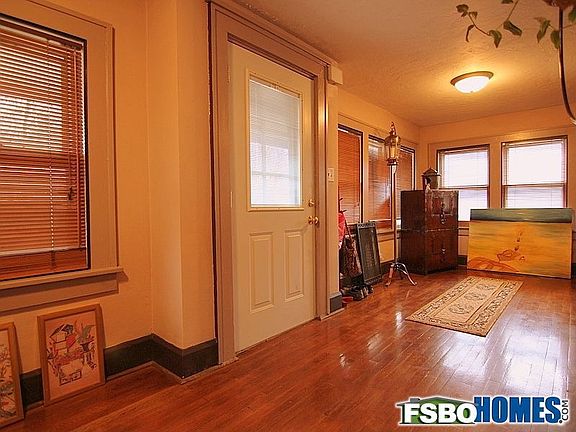 Main Entrace / Sun Room