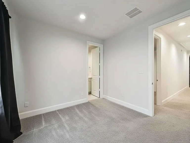 5308 S Capitol St — Photo 26