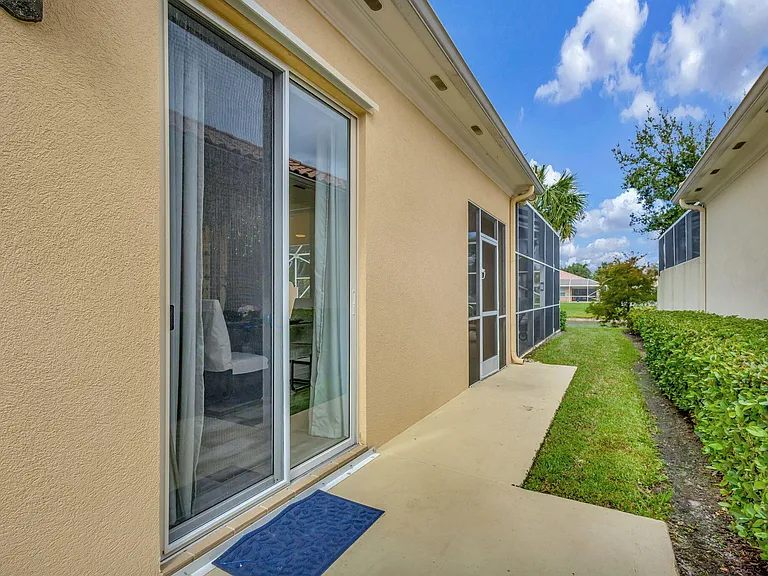 8241 Tobago Ln — Photo 32