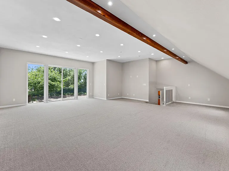 15906 E Broad Ave — Photo 4