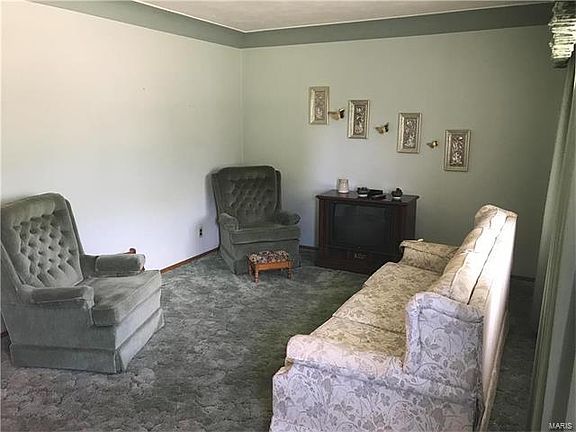 3rd image of 2802 Dogwood Dr