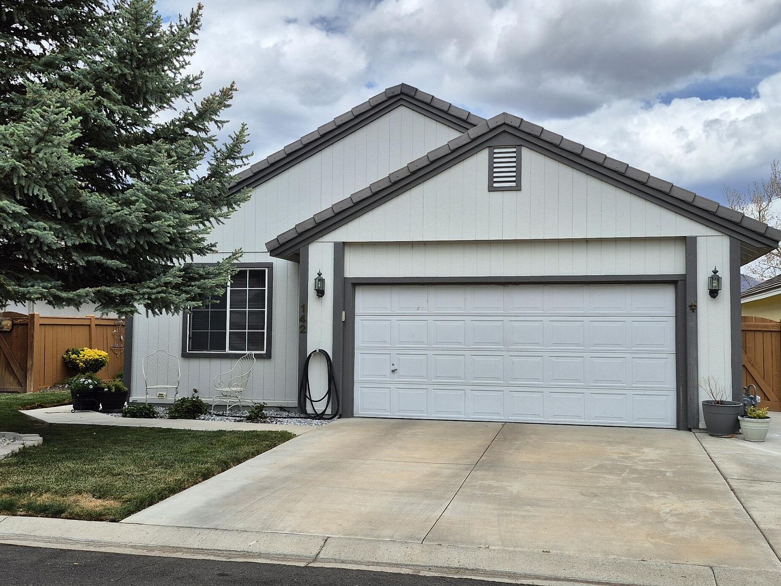 142 Sawgrass Ln
