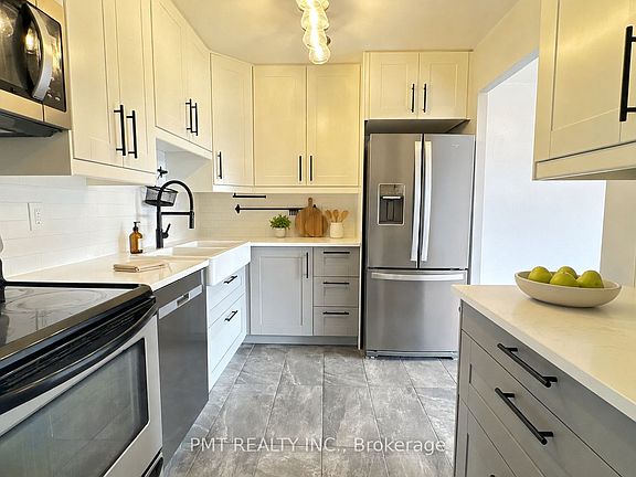 4th image of 65 Highland Cres #303