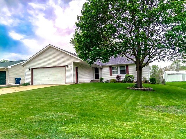 300 Hiscock - 3/2 1350 sqft - built in 1994, quiet area with neighbors only on one side!