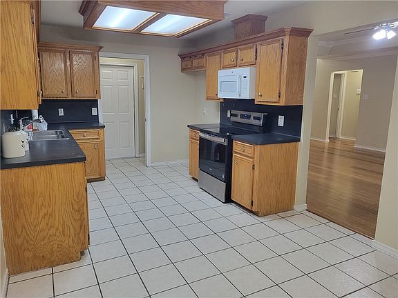 5th image of 7010 Eldora Dr