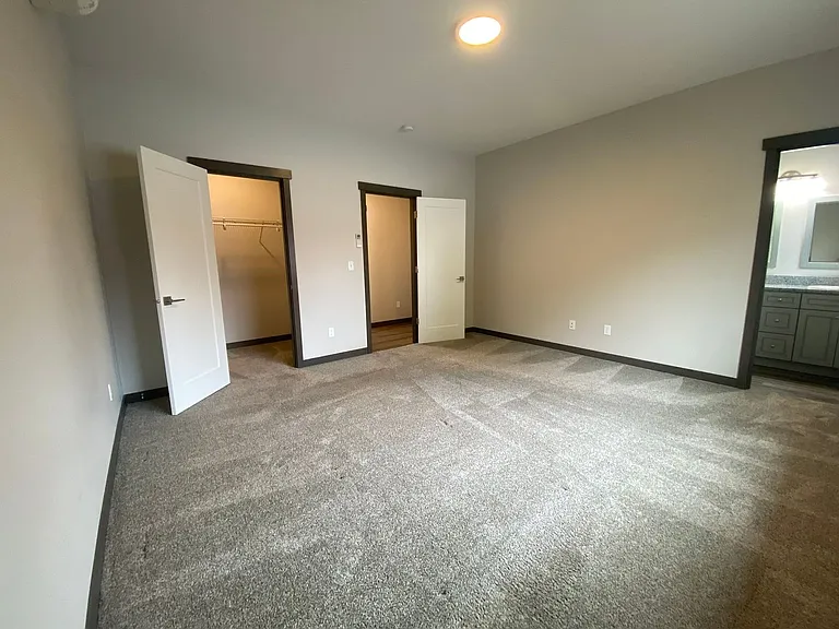 108 W Greenfield Ave — Photo 26