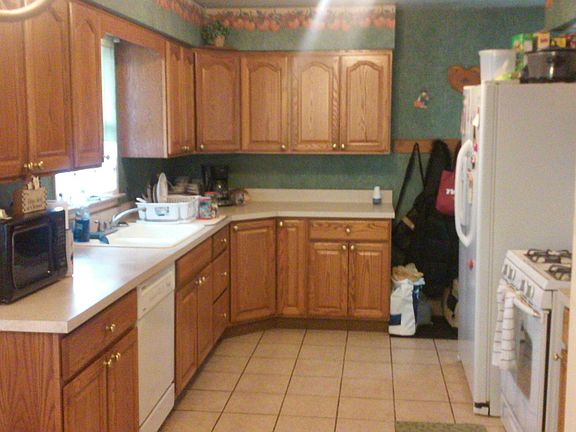 2nd image of 3036 Lincoln Ave