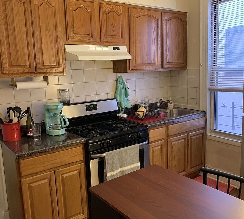 1st image of 2522 34th St #1F