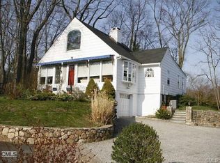 9 Oakleigh Ct, Norwalk, CT 06853