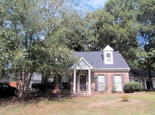 2018 David Earl Dr, Charlotte, NC 28213