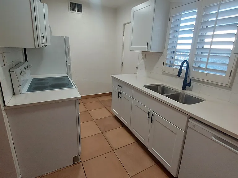 1520 W Mulberry Dr #1520 — Photo 8