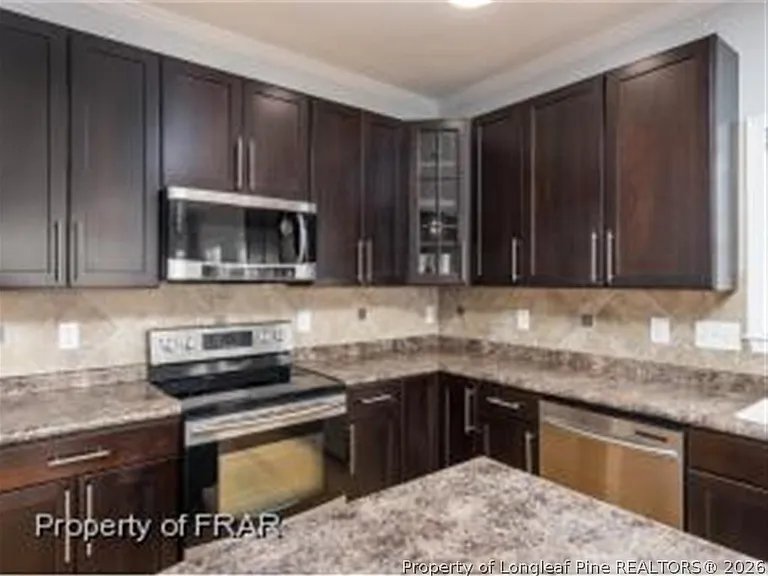 175 Windbrook Ct — Photo 15