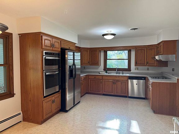 4th image of 6717 Primrose Ct