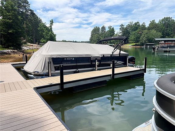 5th image of 103 Shelter Cove Dr