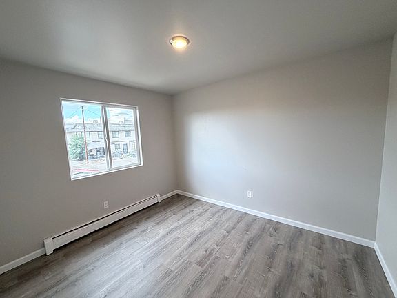 5th image of 3246 Downey Ct APT 4