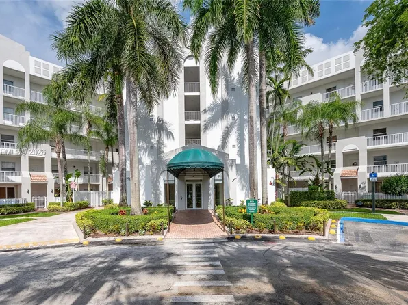10750 NW 66th St APT 312, Doral, FL 33178