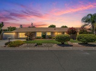 2814 Oakview Dr, Redding, CA 96002