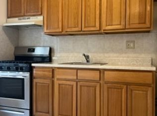 30-65 34th St #2E, Astoria, NY 11103