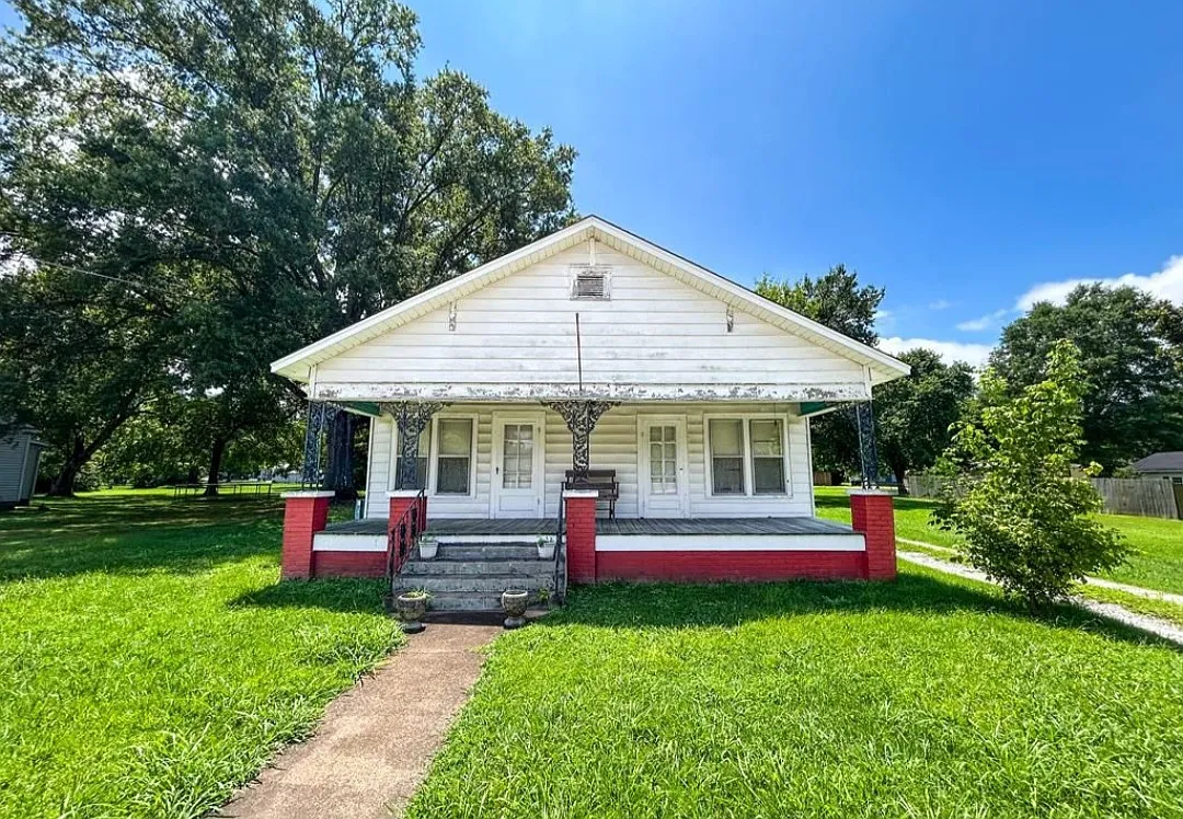 30008 Broad St — Photo 1