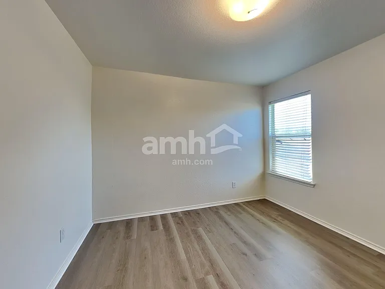 1137 Boxwood Dr — Photo 18