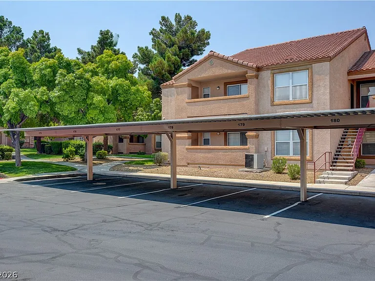 1150 N Buffalo Dr #2033 — Photo 2