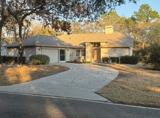 70 Oak Village Blvd, Homosassa, FL 34446