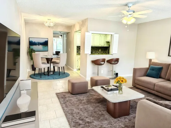 82 Sussex D, West Palm Beach, FL 33417