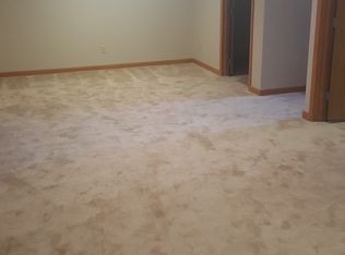 2624 S Cypress St, Sioux City, IA 51106