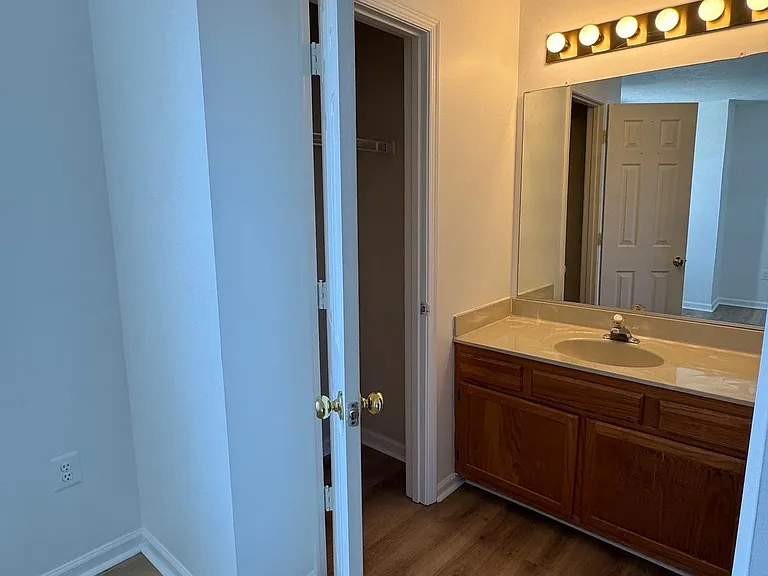 612 Bridlewood Dr — Photo 10