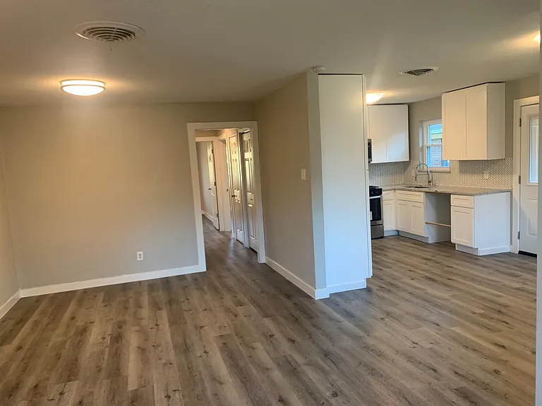 10004 Olmos Dr — Photo 15