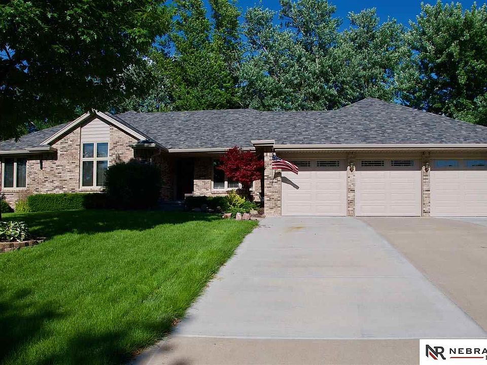 2nd image of 5005 N 104th St