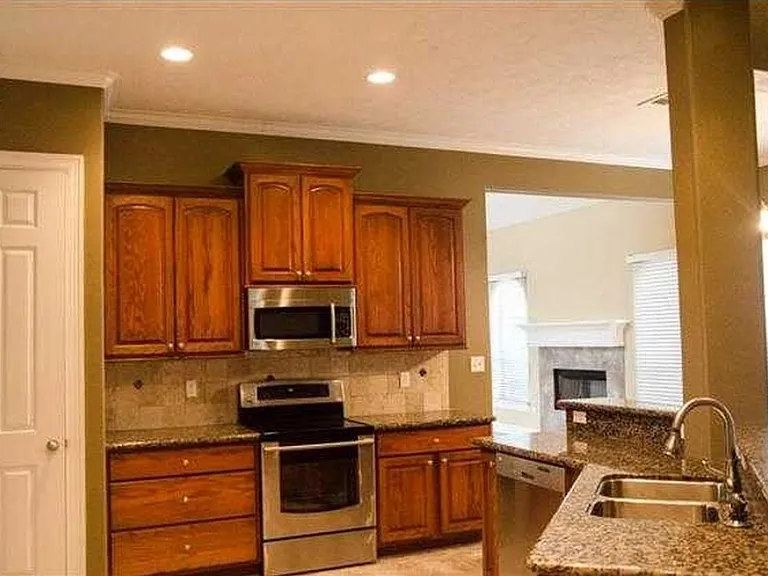 13 Stonebrook Ct — Photo 8