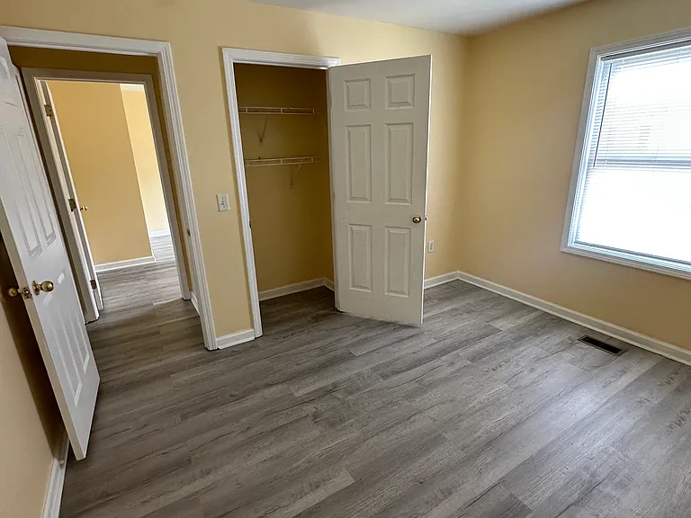 2 Regan Ln — Photo 6