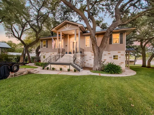 229 Elm Lodge Drive, Kingsland, TX 78639