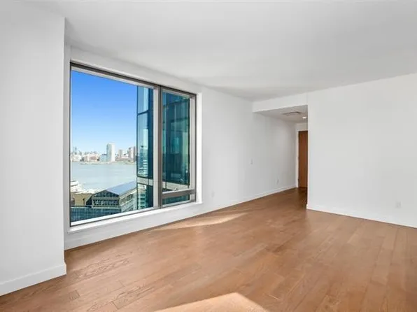 99 Hudson Street image 6 of 32