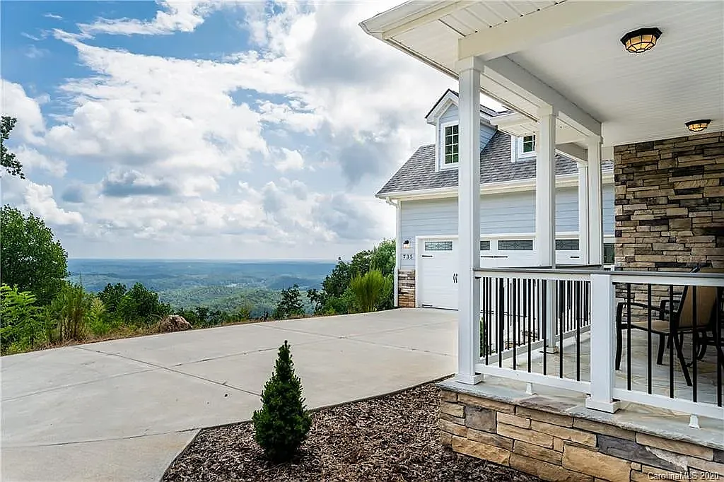 4 bed, 2247 sqft, $3,500 — Photo 4