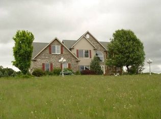 2816 Boger Stadt Rd, Fogelsville, PA 18051