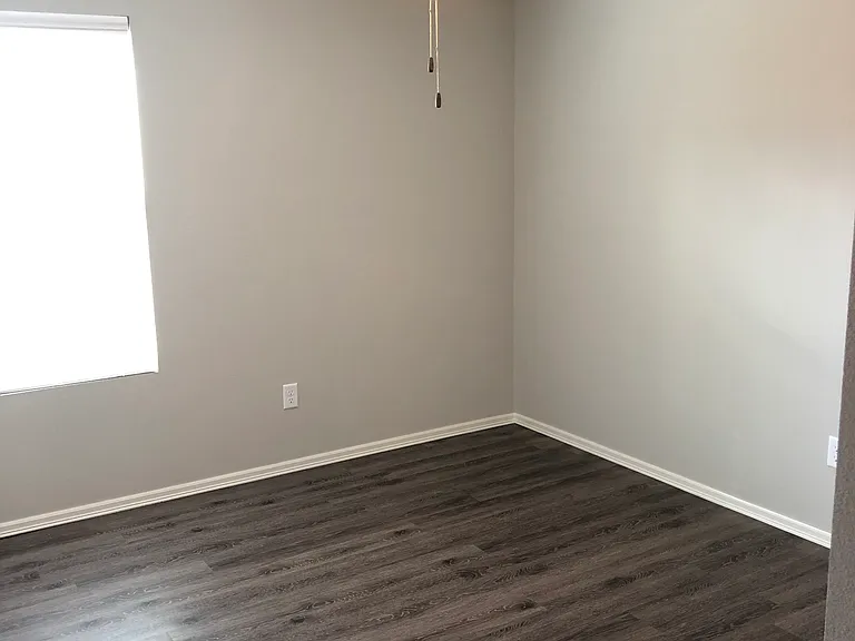 14320 S New Haven Ave — Photo 12