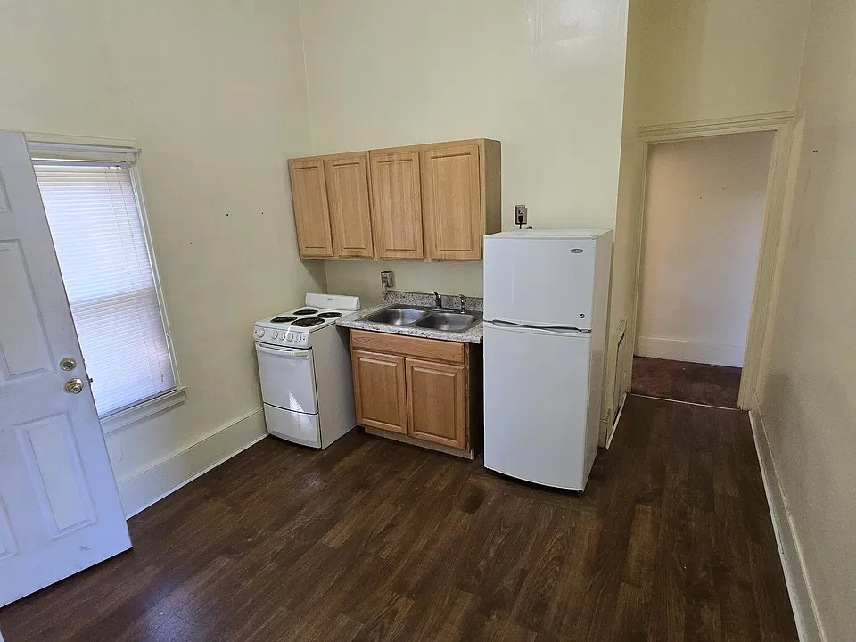 206 E Front St #2