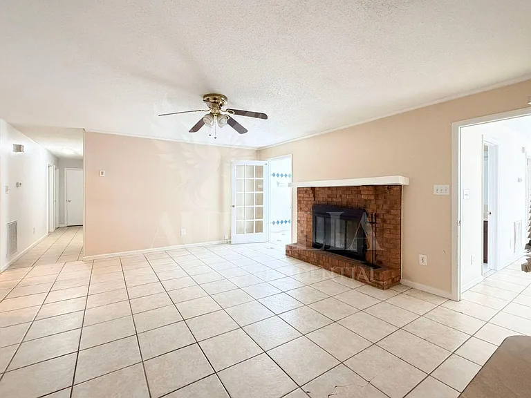 1408 Imperial Dr — Photo 6