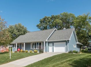 20 Oakwood Dr, Mankato, MN 56001