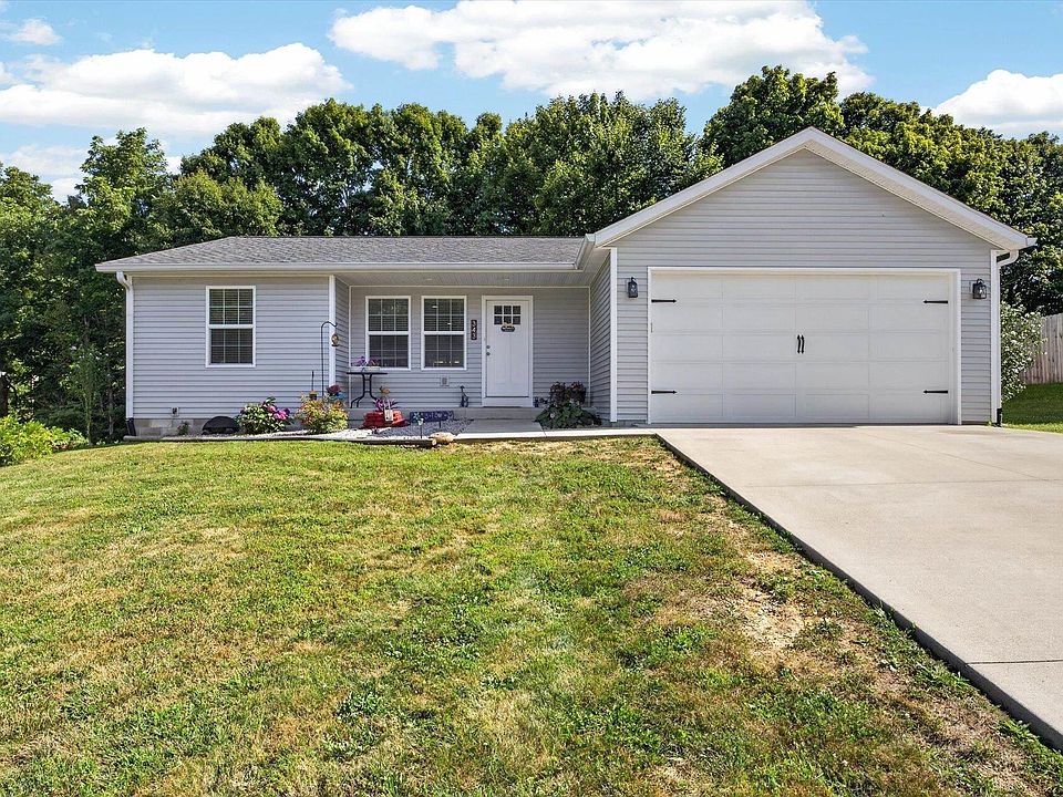 1st image of 343 W Blackfoot Dr