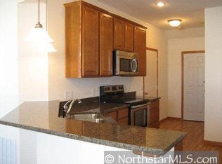 1601 Sumac Cir, Carver, MN 55315