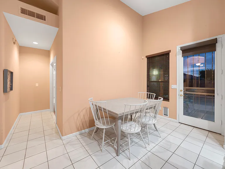 4232 E Rancho Caliente Dr — Photo 17