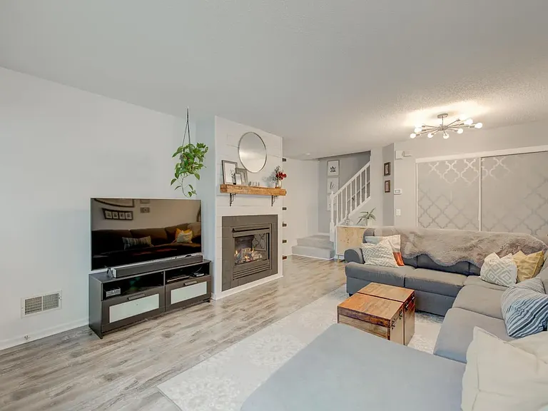 360 Wilderness Dr — Photo 4